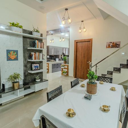 Dhruva - Luxury Villa In Cbd Déhrádún Exteriér fotografie